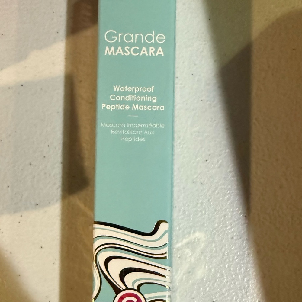Grande Waterproof Conditioning Peptide Mascara - Black